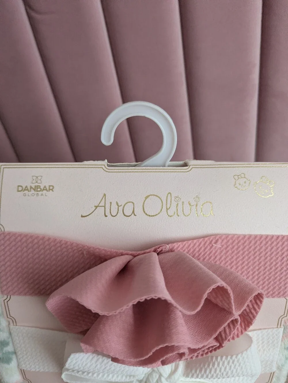 NWT NEW Ava Olivia baby blanket and headband baby gift set
